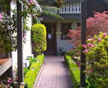 Annie Roe's Luxury Bed & Breakfast - Surfers Gold Coast 1