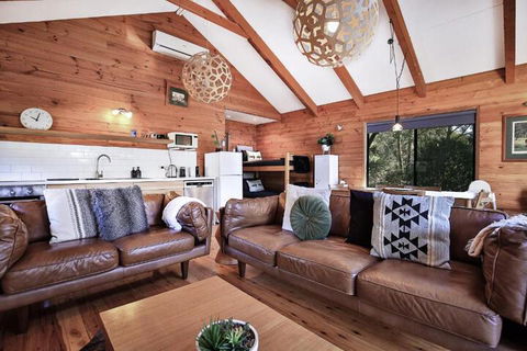 Kangaroo Valley Timber Cabin - Surfers Gold Coast 3
