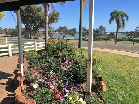 Kalbarri Seafront Villas - Surfers Gold Coast 0