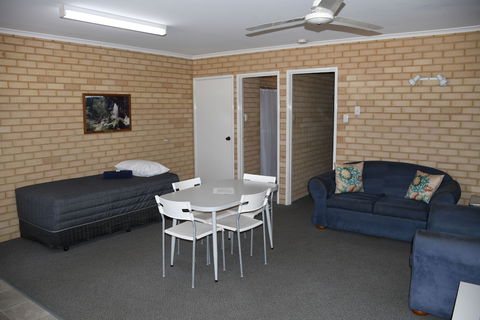 Kalbarri Seafront Villas - Surfers Gold Coast 6