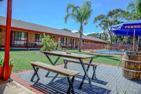 Kadina Gateway Motor Inn - Surfers Gold Coast 0