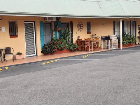 Inverell Motel - Surfers Gold Coast 4