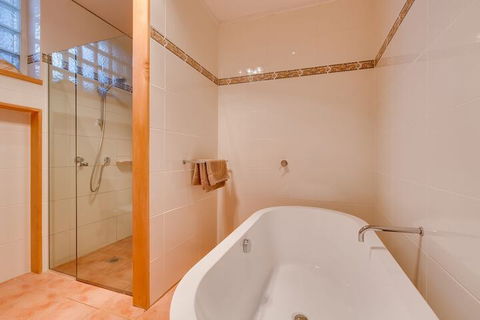 Maison Del Mar - Surfers Gold Coast 7