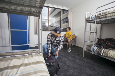 Canberra City YHA - Hostel - Surfers Gold Coast 6