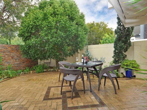 Park Vista Executive Townhouses - Surfers Gold Coast 1