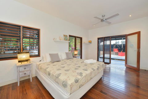 Oceaneyes Getaway - Surfers Gold Coast 4