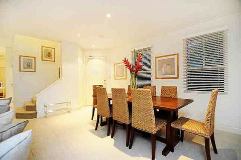 Plantation House 1 Spacious 4 Bedroom House Near Beach WIFI Netflix Telstra TV Playground Pool BBQ - Surfers Gold Coast 4