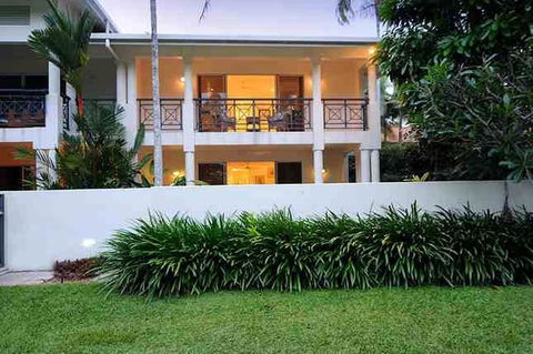 Plantation House 1 Spacious 4 Bedroom House Near Beach WIFI Netflix Telstra TV Playground Pool BBQ - Surfers Gold Coast 0