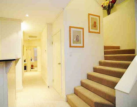Plantation House 1 Spacious 4 Bedroom House Near Beach WIFI Netflix Telstra TV Playground Pool BBQ - Surfers Gold Coast 1