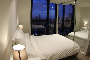 EQ Apartment - Surfers Gold Coast 2
