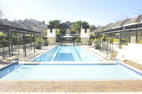 Glebe Fully Furnished 1 BDR Apart 47 ROS - Surfers Gold Coast 0