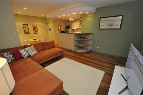 Glebe Fully Furnished 1 BDR Apart 47 ROS - Surfers Gold Coast 3