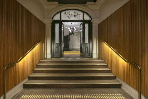 Farmers Home Hotel - Surfers Gold Coast 2