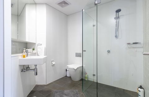 C16 Darling Harbour 2 BDR APT - Surfers Gold Coast 3
