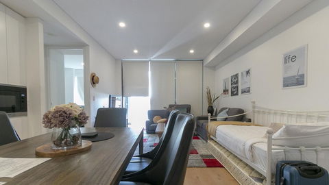 C16 Darling Harbour 2 BDR APT - Surfers Gold Coast 4
