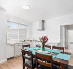 Wattle Grove Villa - Surfers Gold Coast