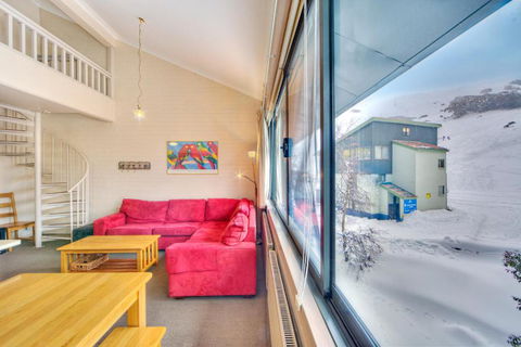 Snow Ski Apartments 16 - Surfers Gold Coast 2