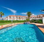 Breakers Block 3 Unit 2 Pool in complex across the road from the beach - Surfers Gold Coast