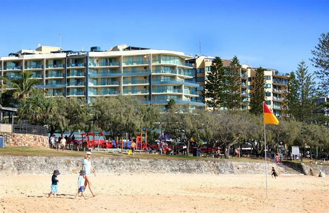 Beachfront Mooloolaba Apartment - Surfers Gold Coast 4