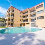 Golden Shores Unit 1 21 Landsborough Parade - Surfers Gold Coast 0