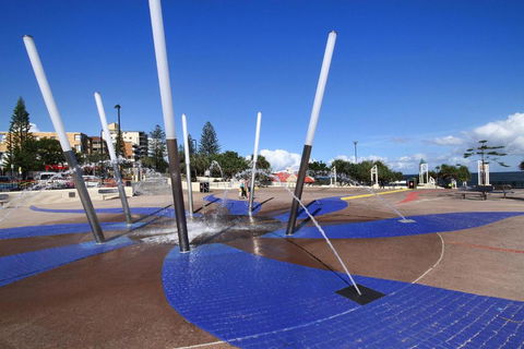 Levuka Unit 4 14 Moreton Pde. Kings Beach - Surfers Gold Coast 5