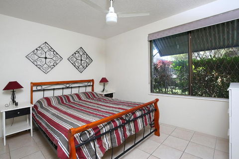 Levuka Unit 4 14 Moreton Pde. Kings Beach - Surfers Gold Coast 3