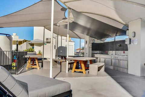 Second Floor 2 Bedroom Mooloolaba Escape Caribbean Resort - Surfers Gold Coast 2