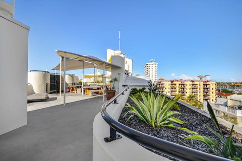 Second Floor 2 Bedroom Mooloolaba Escape Caribbean Resort - Surfers Gold Coast 5
