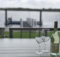 Quiet River Front Escape Walk to Ocean Street  Shops - Surfers Gold Coast
