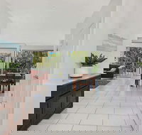 Northshor-Ultimate Beach House - Surfers Gold Coast