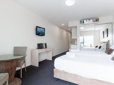 245 Pacific Blue 265 Sandy Point Rd Air Conditioned Unit With Resort Facilities & Linen Supplied - Surfers Gold Coast 4