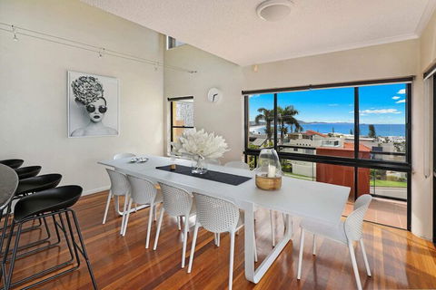 PRTFINO Ultimate Penthouse - Surfers Gold Coast 6