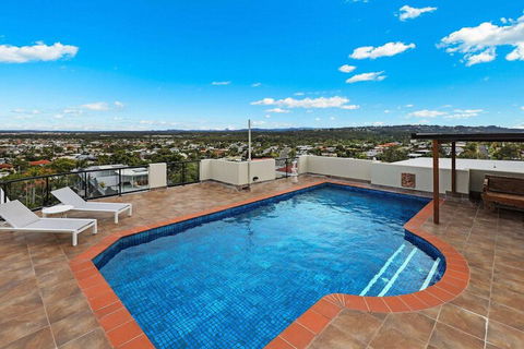 PRTFINO Ultimate Penthouse - Surfers Gold Coast 1