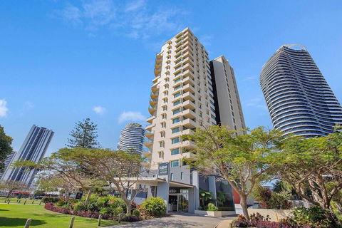 Location 5 Star Stylish Apt With Views - Surfers Gold Coast 0