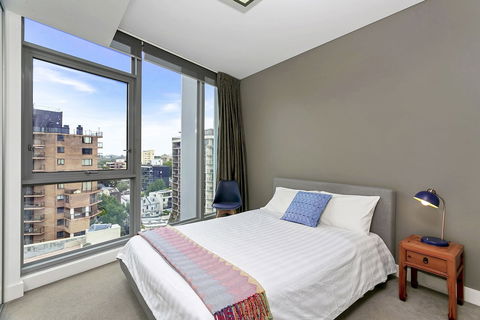 Vibrant Inner City Apartment SHIL2 - Surfers Gold Coast 2