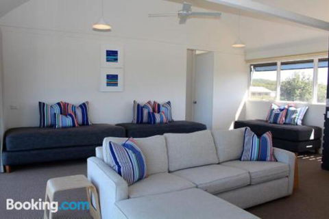 BARANBALEE WEEKLY ONLY - Surfers Gold Coast 1