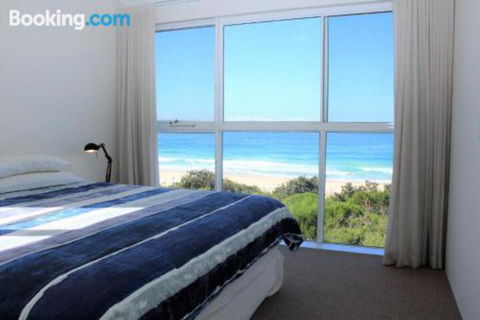 BARANBALEE WEEKLY ONLY - Surfers Gold Coast 3