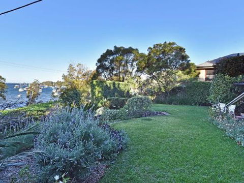 Wangi Waterfront Delight Estate Waterfront Reserve Home - Surfers Gold Coast 6