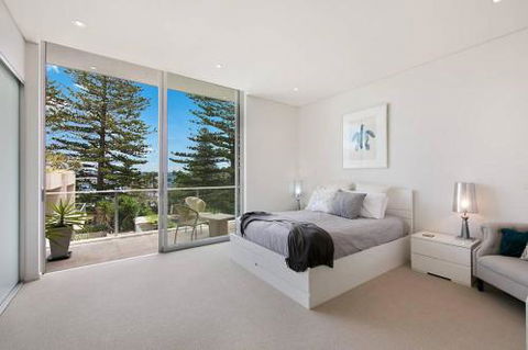 Oceanfront Penthouse Stylish & Luxurious. - Surfers Gold Coast 6