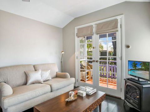 Cottage 1 Hyams Beach Seaside Cottages - Surfers Gold Coast 3