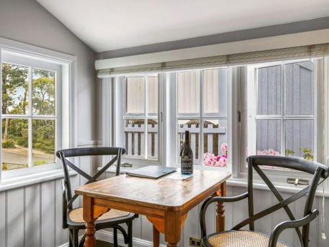 Cottage 2 Hyams Beach Seaside Cottages - Surfers Gold Coast 1