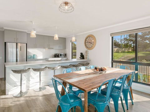 Mabuhay - Surfers Gold Coast 2