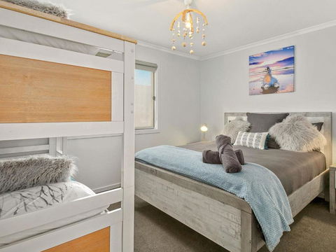 Mabuhay - Surfers Gold Coast 5