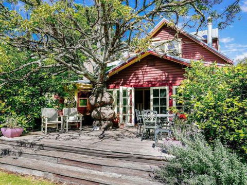 LAVENDER COTTAGE Alpine Southern Highlands 4pm Check Out Sundays - Surfers Gold Coast 0