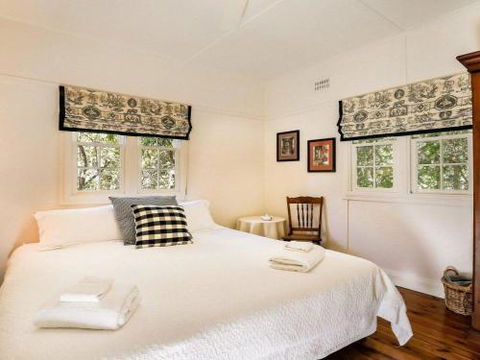 LAVENDER COTTAGE Alpine Southern Highlands 4pm Check Out Sundays - Surfers Gold Coast 6