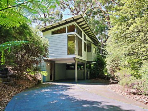 Hyams Retreat 4pm Check Out Sundays - Surfers Gold Coast 5