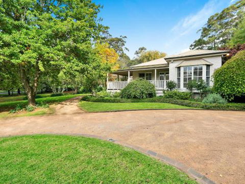 Mirrabooka Burrawang Beautiful Home & 3 Acres Of Gardens In The Southern Highlands - Surfers Gold Coast 0
