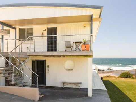 PENZANCE Gerroa Beachfront To Shelley Beach & 4pm Check Out Sundays - Surfers Gold Coast 5