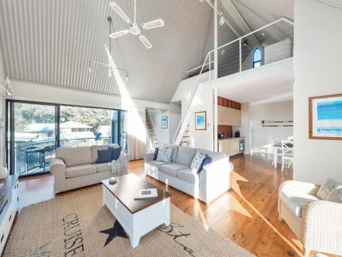 Sea Loft At Hyams Full House 4pm Check Out Sundays - Surfers Gold Coast 3