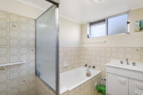 6 Of 12 To 14 Crisallen Street Port Macquarie - Surfers Gold Coast 1